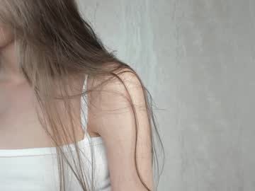 girl
        cutie_ghostie cam image #3585537