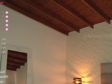 girl
        laura_roldan cam image #2638604