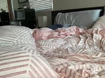 girl
        cutemaddie12 cam image #3766256