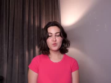 girl
        antoniaballe cam image #3393670