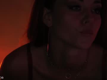 girl
        lettymoa cam image #4458551