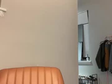 girl
        lexasworld1 cam image #4789609