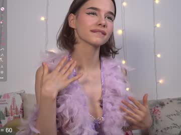 girl
        happynewdear cam image #6046244
