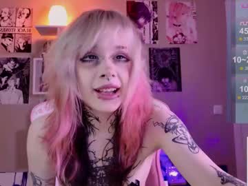 girl
        lollyshy__ cam image #6153149