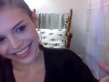 girl
        dreamlilys cam image #4146769