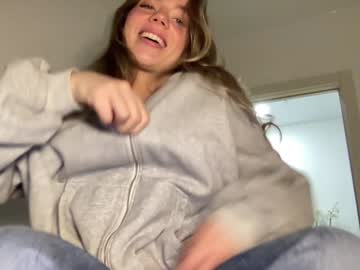 girl
        angel_from_sky cam image #6265436