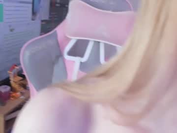 girl
        mia_gothh cam image #6172834