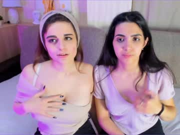 couple
        lucyviola cam image #375739