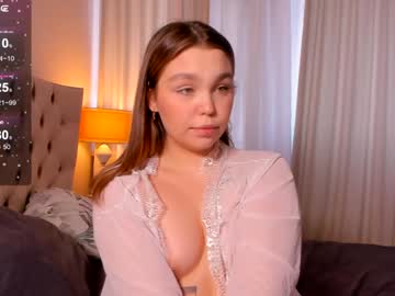 girl
        emmasn0w cam image #4698153