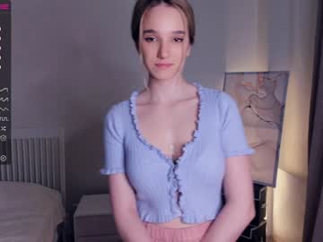 girl
        love_lovess cam image #2080588