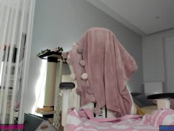 girl
        mermaidrozalia cam image #2430608
