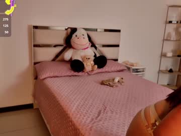 girl
        allisonpalmer cam image #6976667