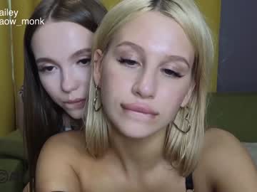 girl
        hailey_would cam image #2067101