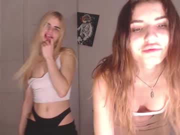 girl
        scally_daisy cam image #2353410
