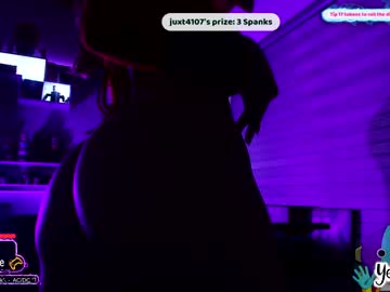 girl
        yesikasaenz cam image #568751
