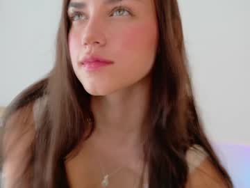 girl
        grettabenett_ cam image #5806627