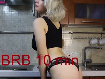 girl
        violetta_hoty cam image #175424
