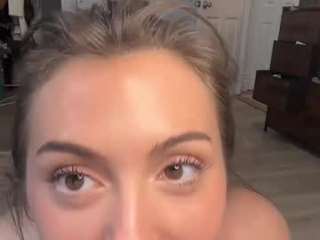 girl
        lexasworld1 cam image #6405632