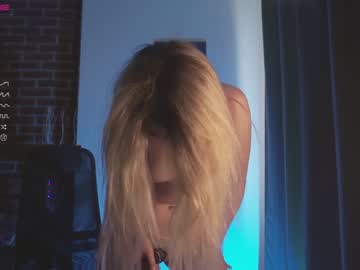 girl
        yolandabertha cam image #1901745