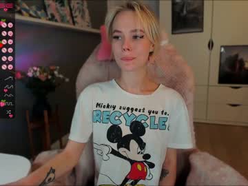 girl
        stefanie_collins cam image #1389829