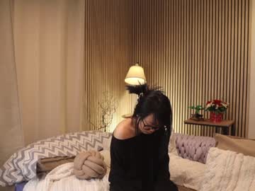 girl
        hinatabroks cam image #4293190