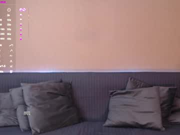 girl
        anna_bonbon cam image #6514319