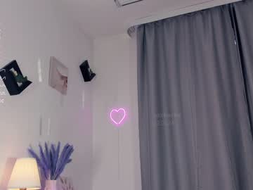 girl
        kateharrise cam image #3340000
