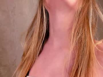 girl
        brenda_rogerss cam image #2375422