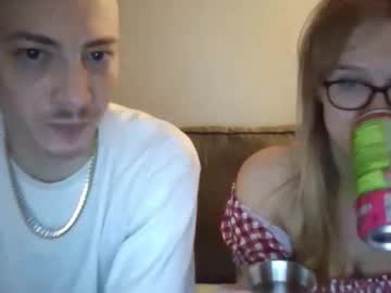 couple
        sexxyasscouple2000 cam image #5898527