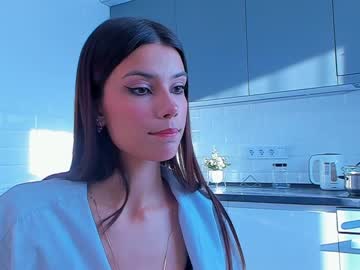 girl
        janecoxa cam image #2880033