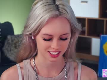 girl
        audreycarvin cam image #5159821