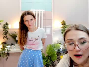 couple
        sweet_dreamers_ cam image #36125