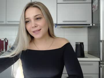 girl
        candymini cam image #2601236