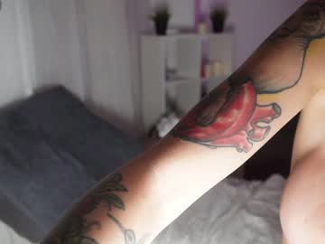 couple
        redcutevi cam image #2897647
