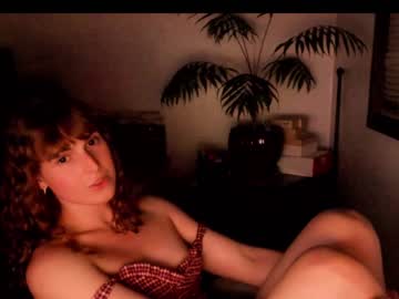 girl
        olivia8697 cam image #1659227