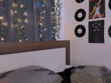 girl
        darleneferran cam image #4911432