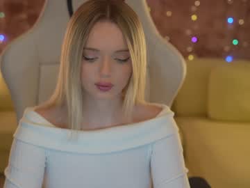girl
        kira0541 cam image #3581135