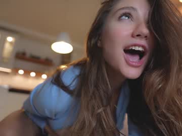 girl
        mia_elfie cam image #5035086