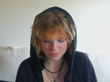 girl
        sisypheanlove cam image #1496767