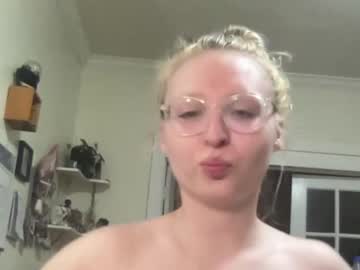 couple
        cherryandbailey cam image #2053889