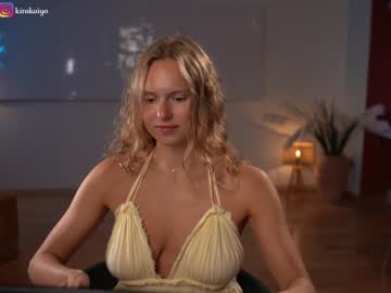girl
        chillwithkira cam image #1928746