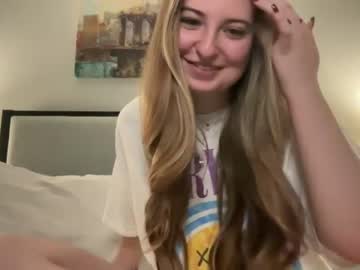 girl
        fantasyella cam image #1760980