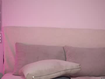 girl
        honeyyykate cam image #5217351