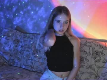 girl
        debragrace cam image #36952
