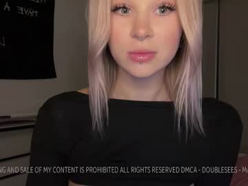 girl
        doublesees cam image #6525218