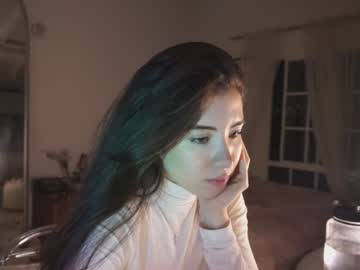 girl
        soifiee cam image #1895011