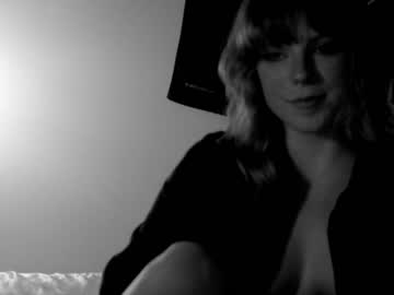 girl
        sisypheanlove cam image #2884489