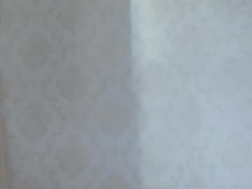 girl
        littlegreekflower cam image #5498802