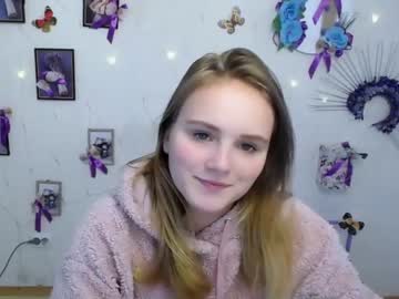 girl
        shy_cute_emma_ cam image #129421