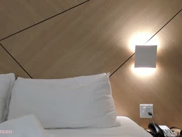 girl
        classyceline cam image #301140